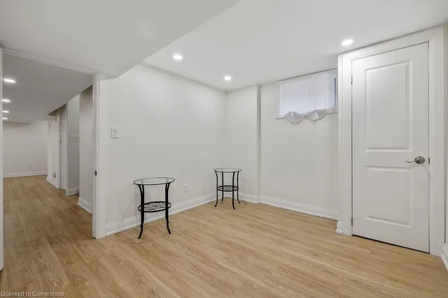 Additional image 46 of 60 Howe Ave