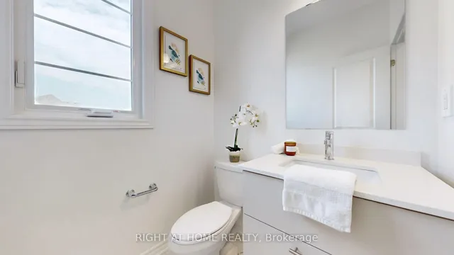 Additional image 16 of 328 Bergamot Ave