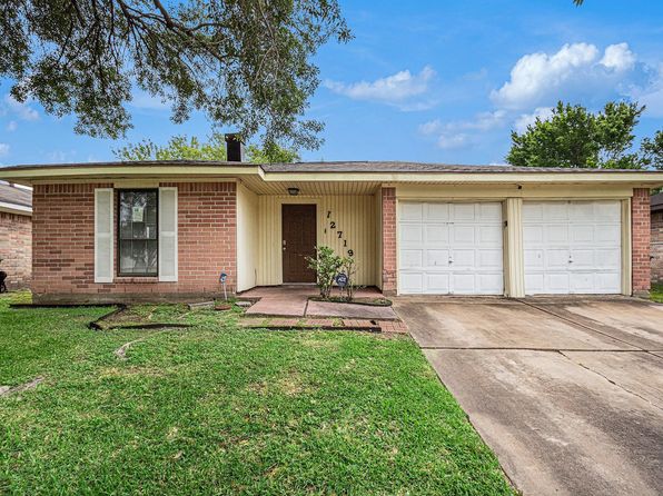 12719 Panay Dr, Houston, TX 77048