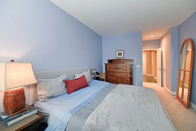 Additional image 24 of 1 Deer Park Cres Unit 905