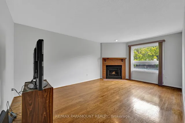 Additional image 12 of 712 Savoy Cres