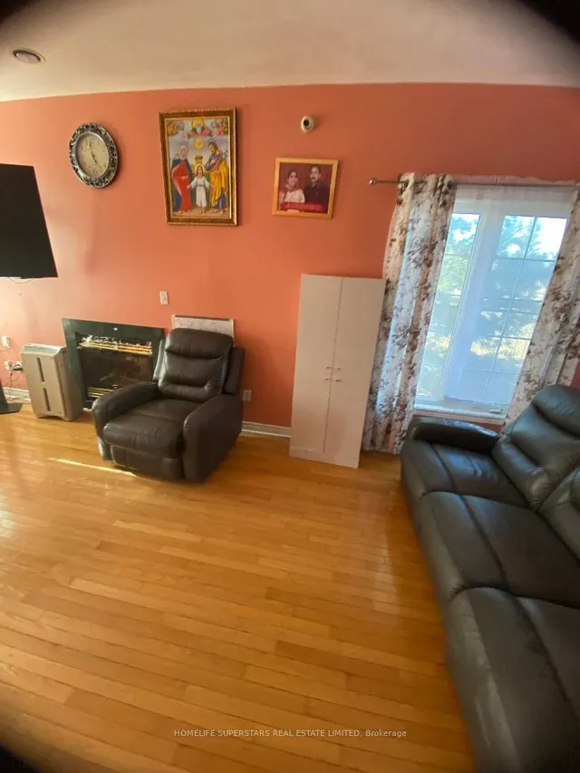 Additional image 11 of 34 Pogonia St