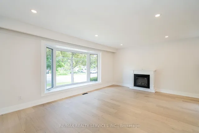 Additional image 10 of 2296 Devon Rd