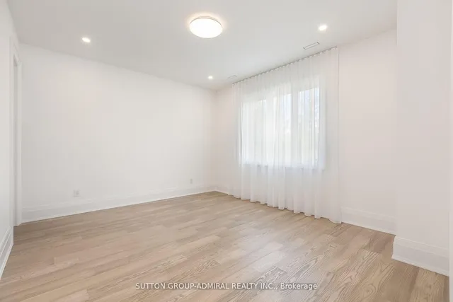 Additional image 21 of 125 Regina Ave