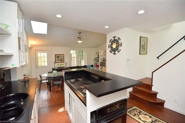 Additional image 16 of 61 Burlington St