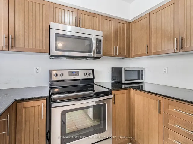 Additional image 16 of 2504 Post Rd Unit 20