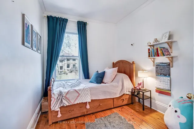 Additional image 20 of 20 Locke St