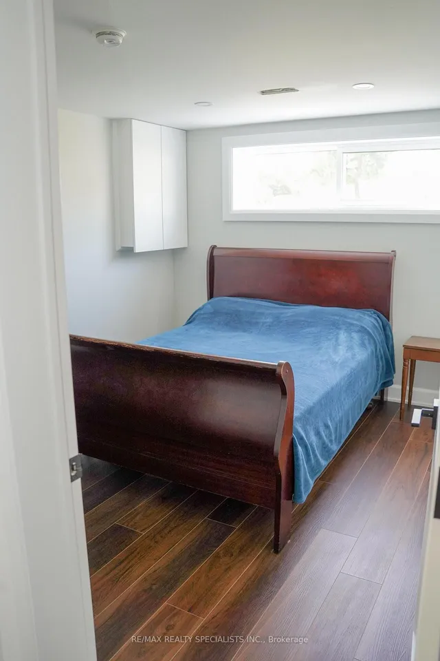 Additional image 24 of 52 Robinglade Dr