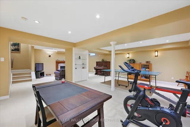 Additional image 39 of 2939 Darien Rd