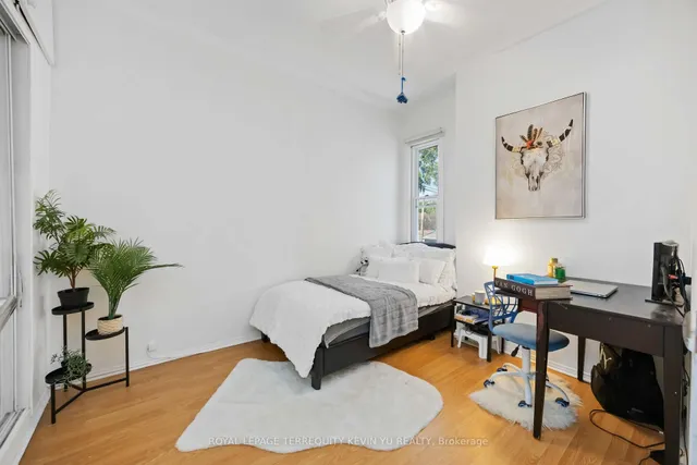 Additional image 12 of 23 Edwin Ave