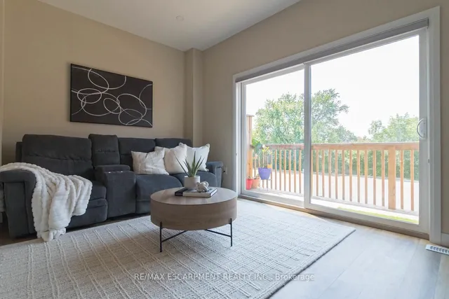 Additional image 19 of 270 Melvin Ave Unit 13