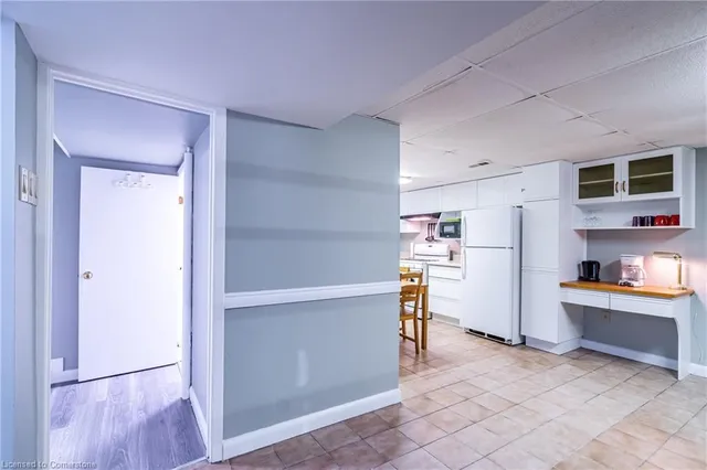 Additional image 12 of 490 Cochrane Rd