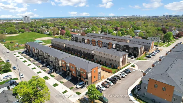 Additional image 28 of 2 Reid Ave