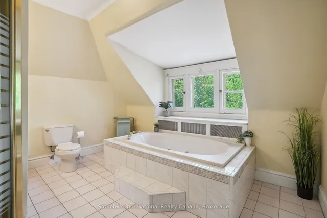 Additional image 23 of 88 Chedoke Ave