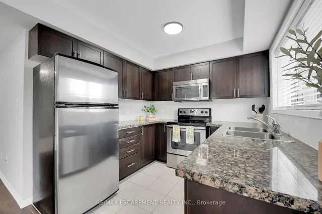 Additional image 15 of 35 Hays Blvd Unit 11