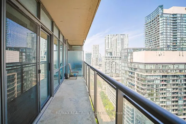 Additional image 35 of 15 FORT YORK Blvd Unit 2705