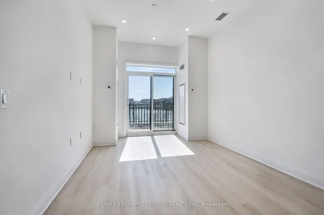 Additional image 23 of 1936 RYMAL Rd Unit 105