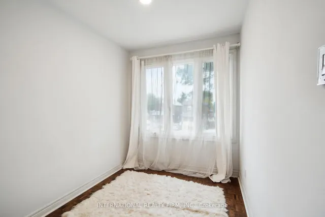 Additional image 23 of 1928 Lawrence Ave