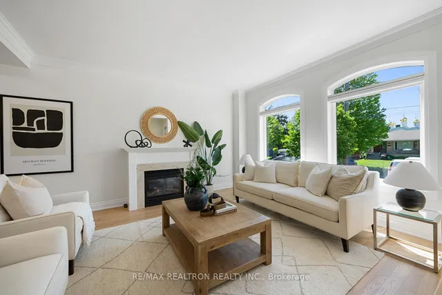 Additional image 3 of 24 Model Ave