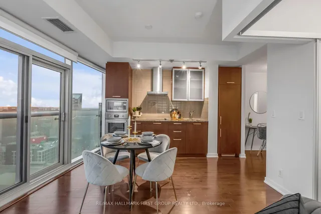 Additional image 8 of 12 York St Unit 5306