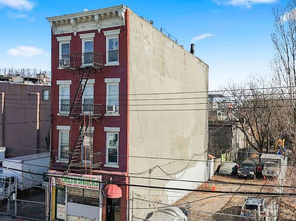 115 Van Brunt St, Brooklyn, NY
