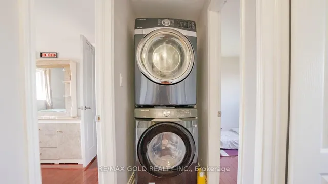 Additional image 30 of 44 DUNBLAINE Cres