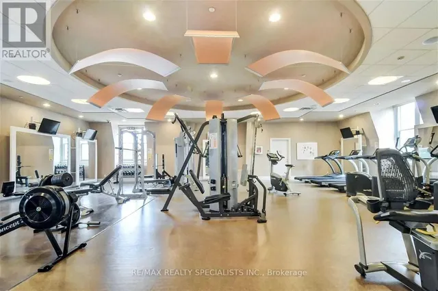 Additional image 22 of 28 Linden St Unit 1808