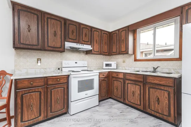 Additional image 10 of 18 Renner Crt