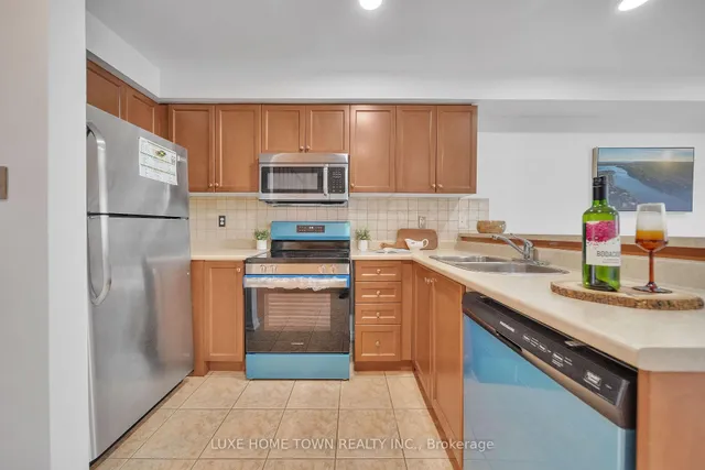 Additional image 20 of 615 Willmott Cres