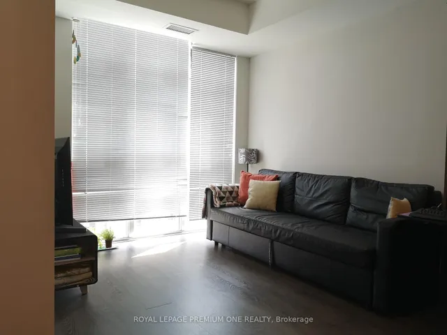 Additional image 8 of 1718-75 East Liberty st St Unit 1718