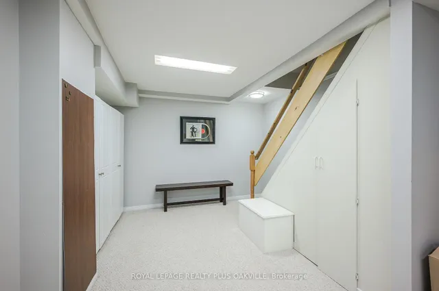 Additional image 26 of 5255 Lakeshore Rd Unit 49