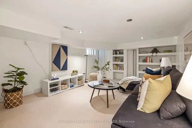 Additional image 32 of 161 Queensdale Ave