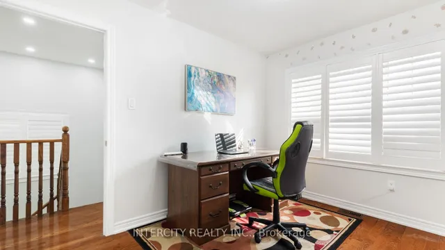 Additional image 24 of 72 Campwood Cres