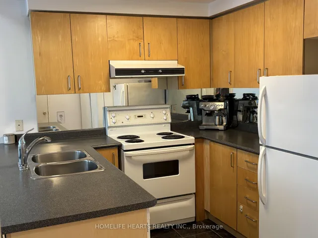 Additional image 7 of 760 Lawrence Ave Unit 197