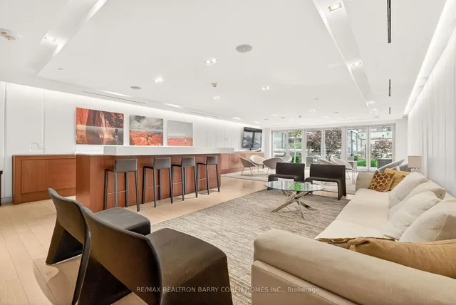 Additional image 40 of 133 Pears Ave