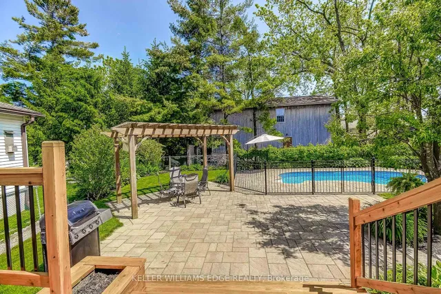 Additional image 37 of 2181 Lancaster Cres