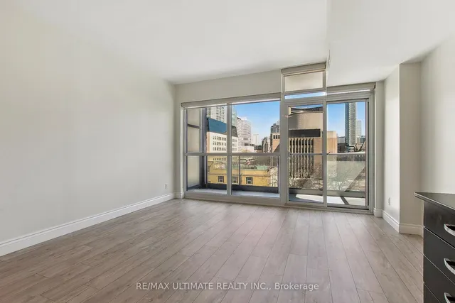 Additional image 40 of 210 Simcoe St Unit 611