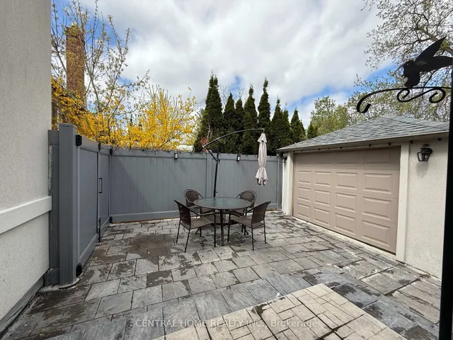 Additional image 35 of 298. Poyntz Ave