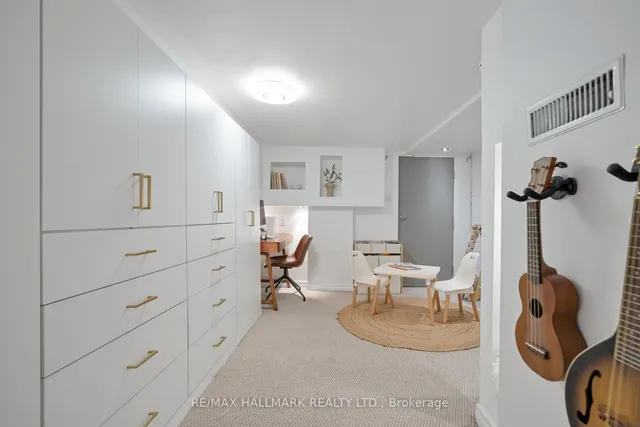 Additional image 31 of 131 Lamb Ave