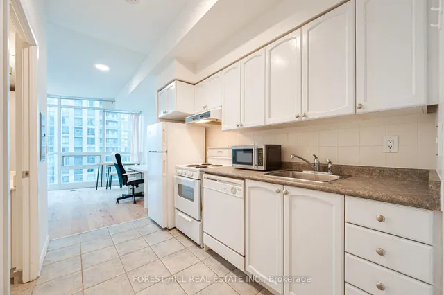 Additional image 5 of 219 Fort York Blvd Unit 2107