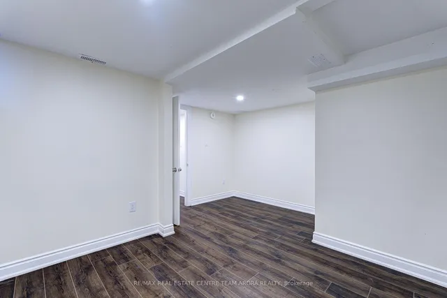 Additional image 43 of 42 Arrowpoint Dr