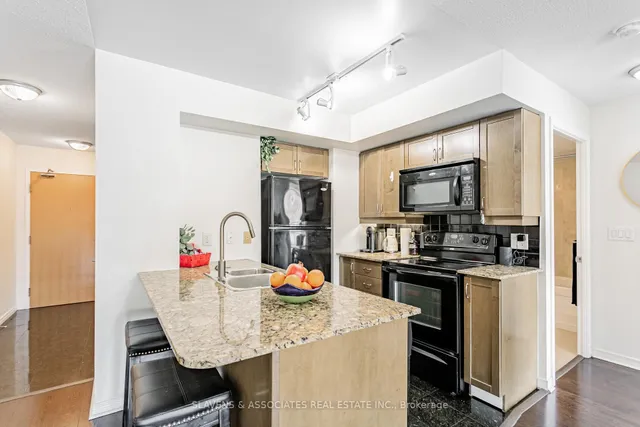 Additional image 7 of 736 Spadina Ave Unit 607