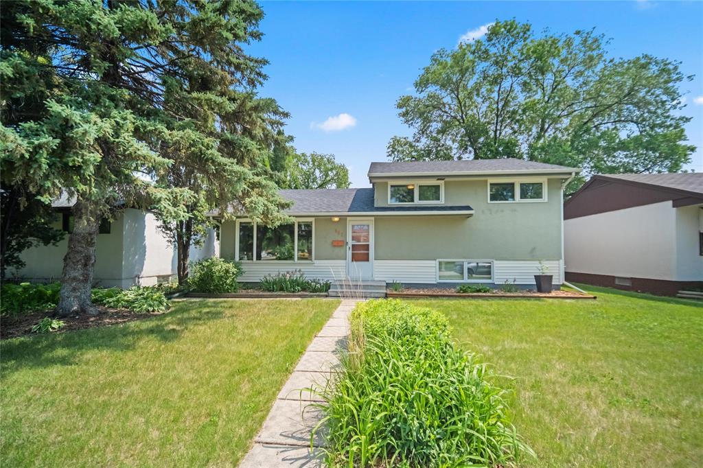 962 Lindsay Street|Winnipeg, Manitoba R3N1H9