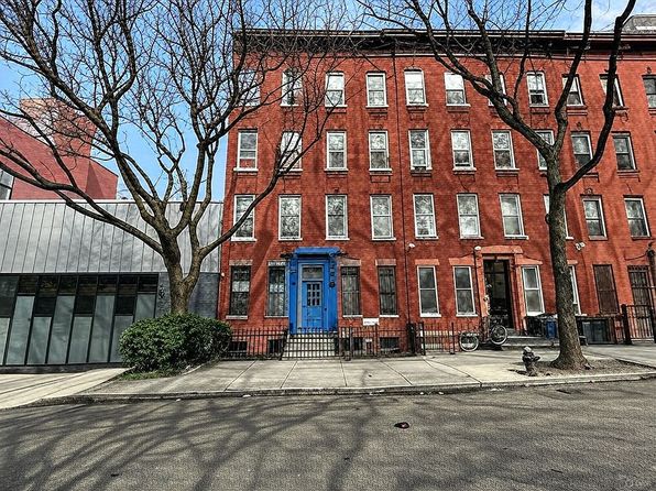 21 Adelphi St #TOWNHOUSE, Brooklyn, NY 11205