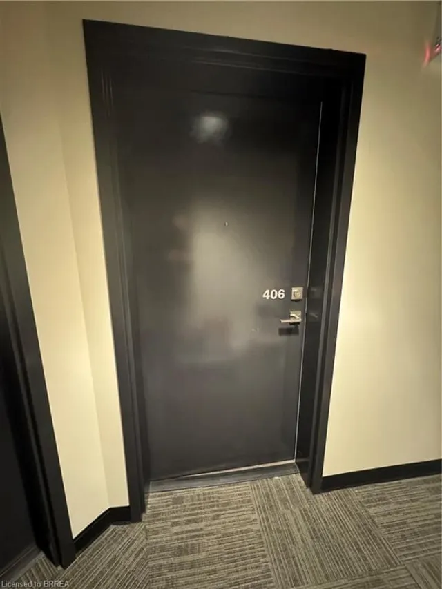 Additional image 15 of 690 King St Unit 406