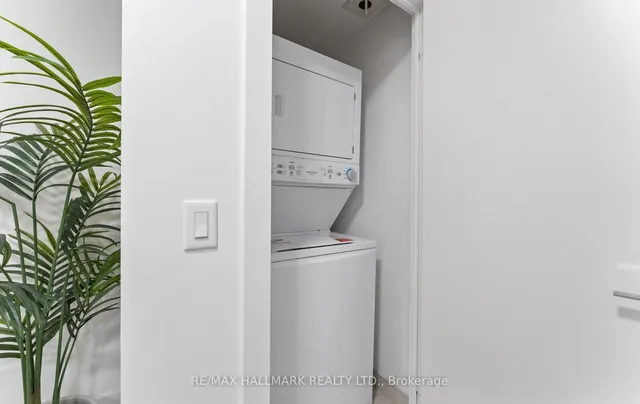 Additional image 34 of 35 Mercer St Unit 1114