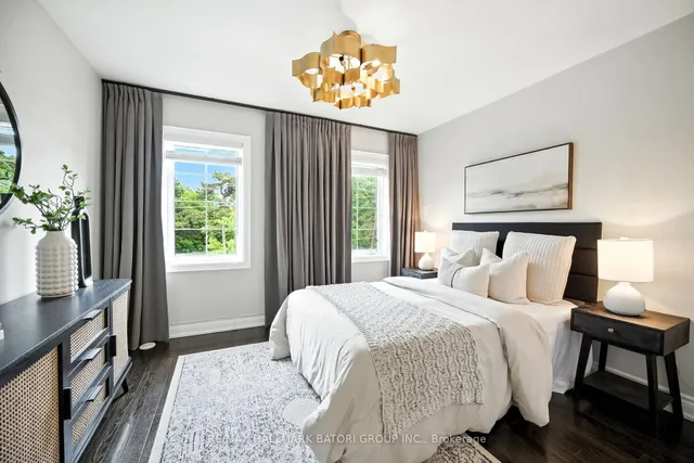 Additional image 16 of 2110 Bayview Ave