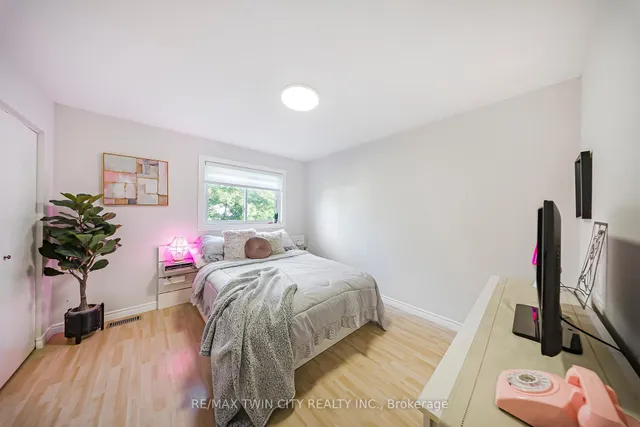 Additional image 14 of 391 Pioneer Dr Unit 3