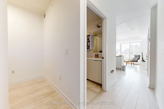 Additional image 21 of 225 Sumach St Unit 808