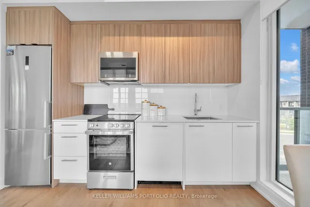 Additional image 16 of 215 Veterans Dr Unit 304